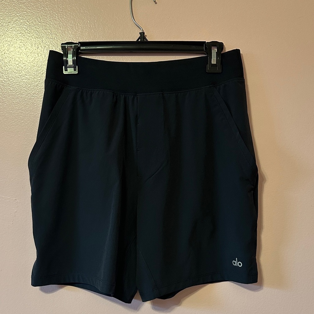 ALO 7” Repetition Short